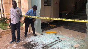 Policía dice que la explosión en el hotel de Nairobi fue un ataque suicida