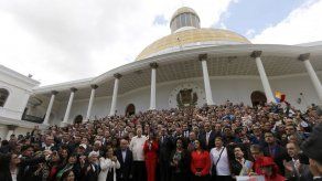 Venezuela: Constituyente se reúne en clima de gran presión