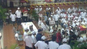 Convención Molirena recibe presencia de Martinelli quien asegura ganarán