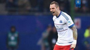 Hamburgo se acerca a la permanencia y complica al Werder Bremen