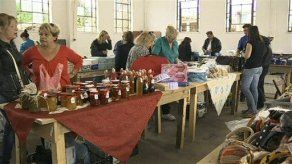 Muchos griegos renuncian al euro por su cuenta