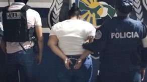Policía Nacional incauta más de 30 mil dólares a una mujer en la 24 de Diciembre Policía Nacional incauta más de 30 mil dólares a una mujer en la 24 de Diciembre