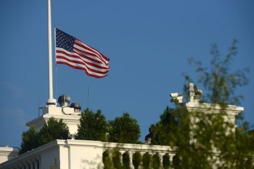 Obama decreta 4 días de luto por tiroteo en sede de Marina en Washington