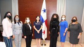 Ministra del Mides sustenta informe de Estado sobre losDerechos de las mujeres en Panamá.