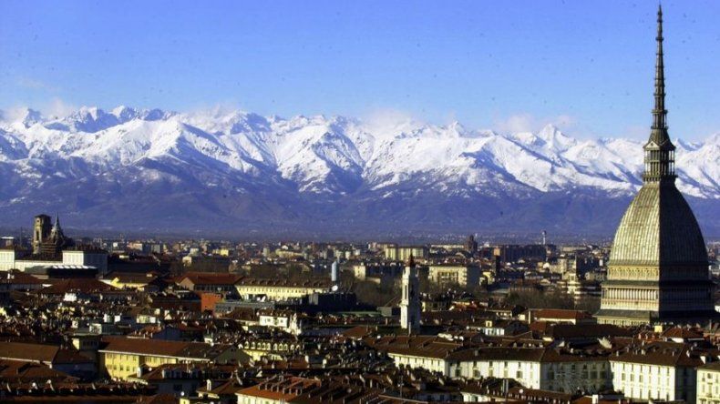 Milán y Turín discuten candidatura a olimpiadas del 2026