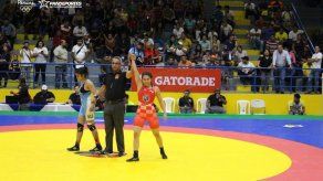 Stefani Aguilera consigue el oro en lucha de los Juegos Centroamericanos