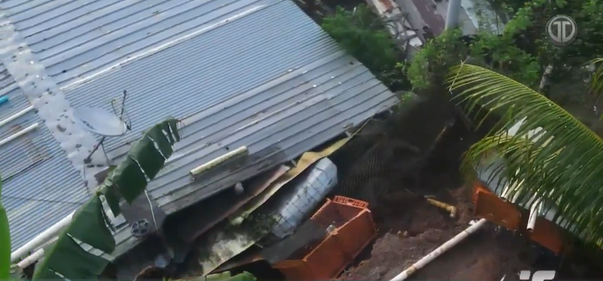 Deslizamiento de tierra destruye parte de vivienda en Las Cumbres