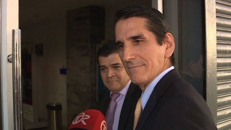 Exministro Rómulo Roux rinde declaración jurada por caso de radares