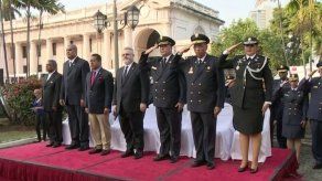 Bomberos de todo el país rinden honor a caídos en tragedia “El Polvorín”