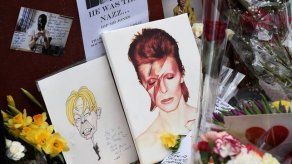 Un seguidor de Bowie paga 31.990 dólares por un autorretrato