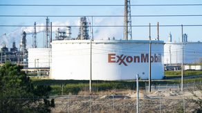 La refinería tiene una capacidad de procesar hasta 584,000 barriles de petróleo crudo por día.&nbsp;