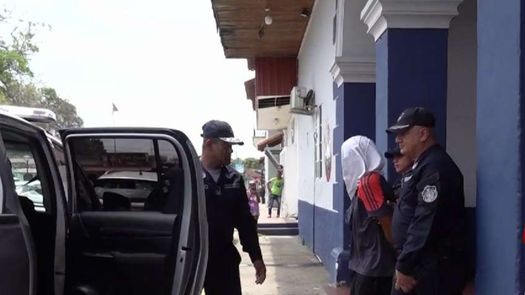 Confirman que hombre conocido de la familia se llevó a niña reportada desaparecida en Los Santos. Confirman que hombre conocido de la familia se llevó a niña reportada desaparecida en Los Santos.