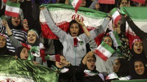 FIFA reitera a Irán que permita acceso de mujeres a estadios