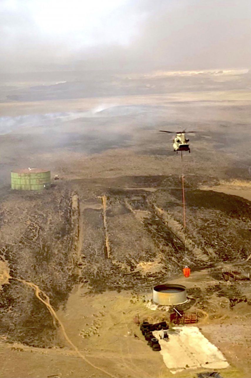 Las autoridades de Hawai confirmaron que dos viviendas quedaron destruidas por las llamas.