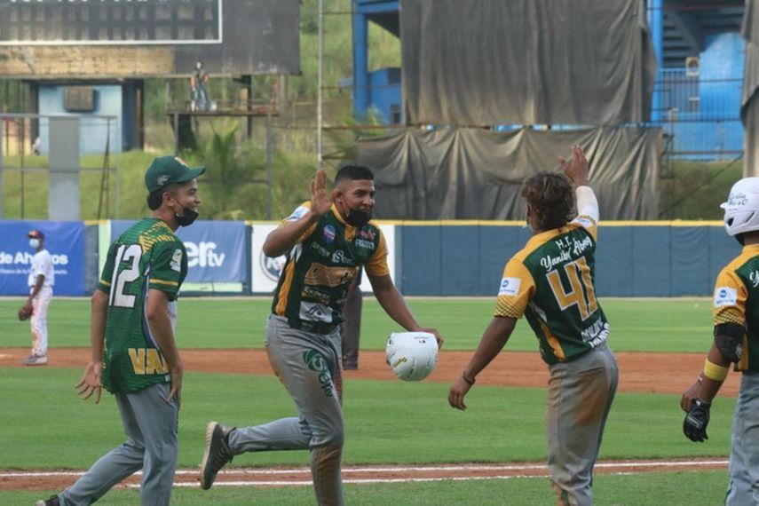 Béisbol Juvenil 2022: Panamá Oeste no cree en nadie