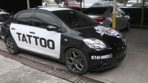 Vehículo decorado similar a un patrulla fue detenido por la Policía Vehículo decorado similar a un patrulla fue detenido por la Policía