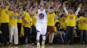 Warriors vencen a Grizzlies y se van al frente 3-2 en semifinal del Oeste