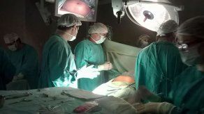 Nace bebé tras recibir compleja operación fetal en Argentina