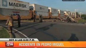 Accidente entre un tren y un camión en el área de Pedro Miguel