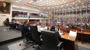 Diputados de la Asamblea Nacional abordan proyecto sobre presupuesto.