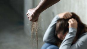 Hombre es condenado a más de seis años de prisión por agredir a su madre