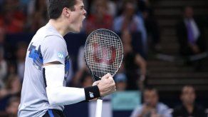 Raonic elimina a Federer en cuartos de París-Bercy