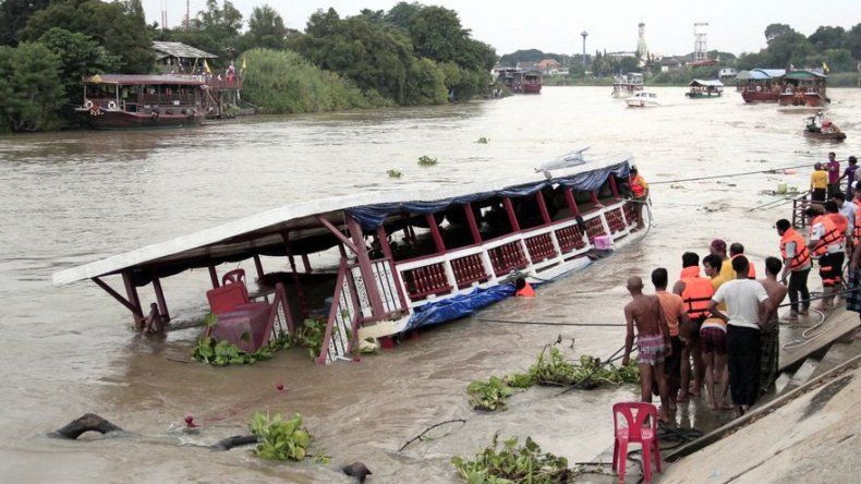 Tailandia: Naufragio deja al menos 13 muertos