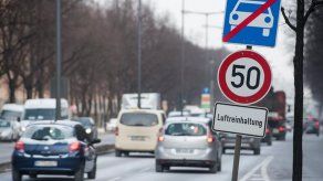 Justicia alemana permite a ciudades prohibir coches diésel más contaminantes