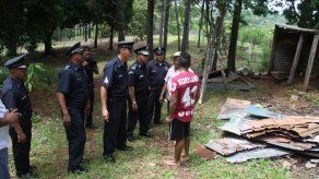 Madre que arrojó a su bebé a una letrina podría enfrentar hasta 30 años de prisión