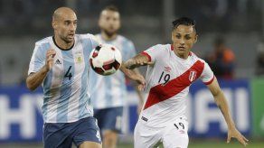 Argentina cita a Maidana por tres bajas por suspensión