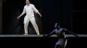 Arturo Chacón-Cruz agradece enseñanzas de Plácido Domingo