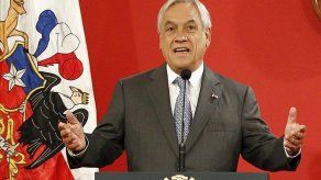 Piñera critica reformas de Bachellet y advierte sobre declive económico