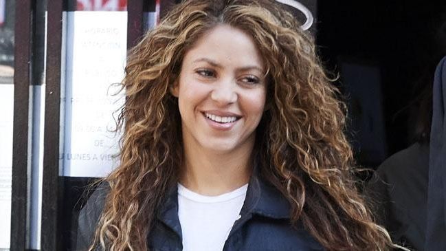 Shakira recurrió al agua bendita de Lourdes para recuperar su voz