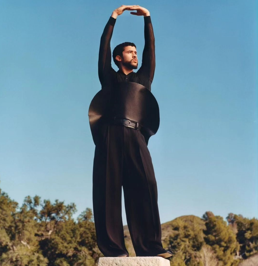 Bad Bunny muestra su lado más sublime para Jacquemus