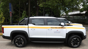 MiAmbiente recibe tres vehículos de tecnología limpia. MiAmbiente recibe tres vehículos de tecnología limpia.