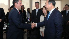 Viceministro chino llega a Panamá para abordar proyectos de La Franja y la Ruta
