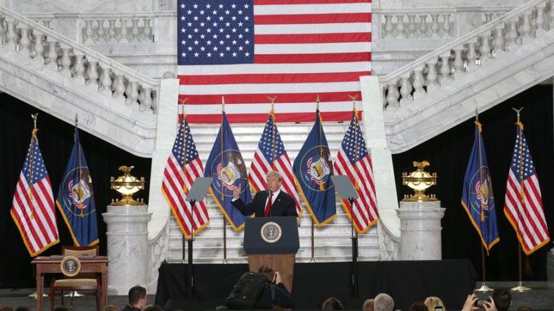 Trump posterga decisión sobre estatus de Jerusalén, el mundo musulmán advierte riesgos
