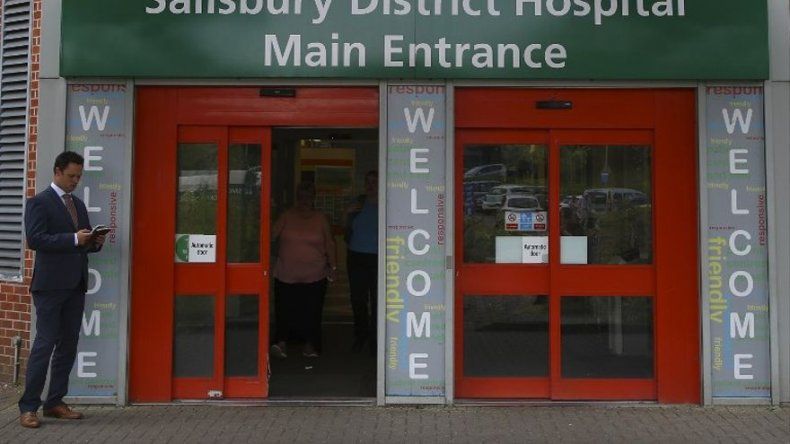 Muere en Gran Bretaña la mujer contaminada con Novichok, policía