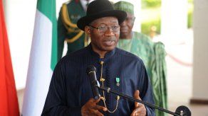 Encuentro presidente de Nigeria y familiares de secuestradas por Boko Haram