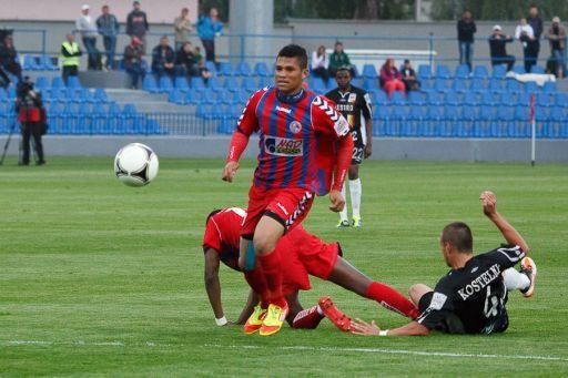 Julio Dely convoca a Blackburn, Blas Pérez no fue llamado