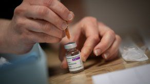 Dosis de vacuna contra COVID-19 de AstraZeneca.
