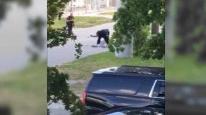 Florida: Policía balea en el suelo al cuidador de un autista