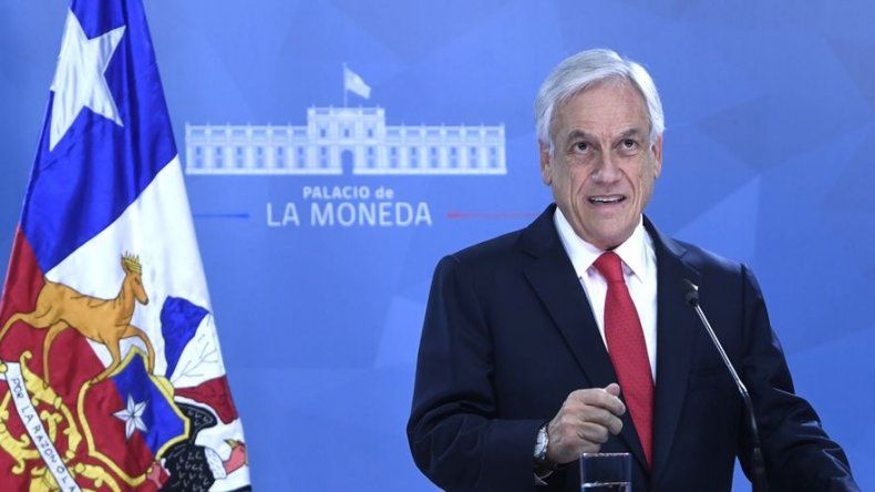 Presidente de Chile pide a todos sus ministros poner sus cargos a disposición