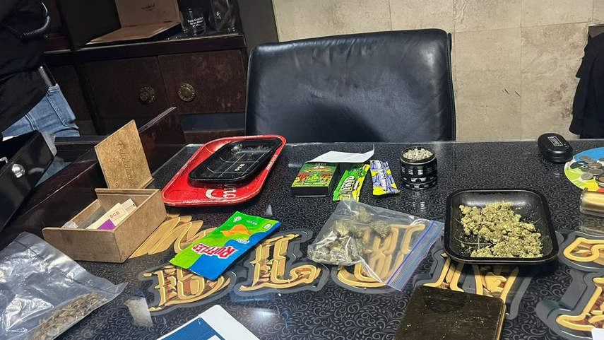 Ministerio Público decomisa presuntas sustancias ilícitas.