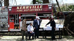 Donald Trump visita Texas tras mortales inundaciones