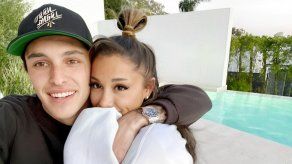 Ariana Grande y Dalton Gomez.
