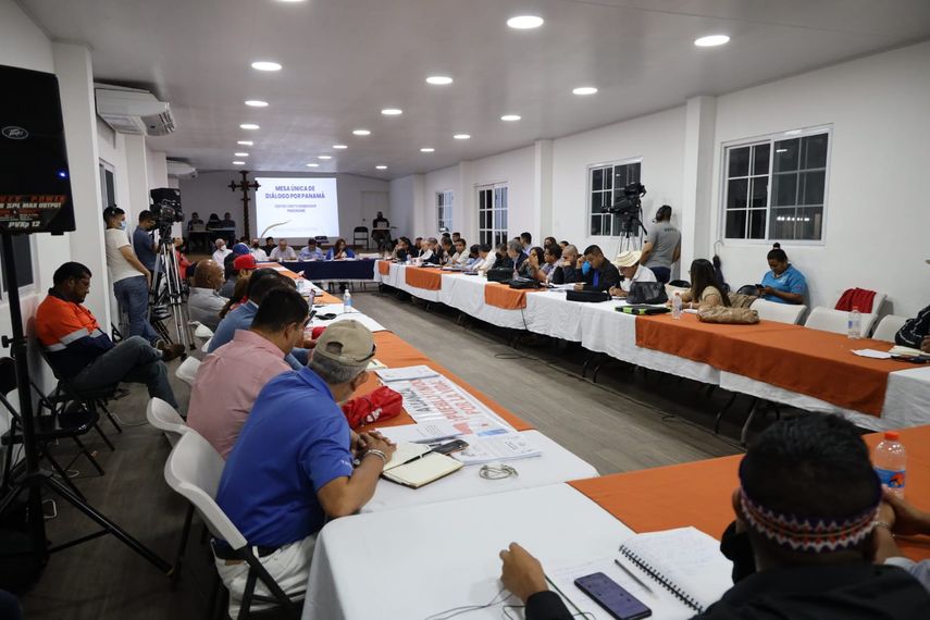 El representante de la Amoacss indicó que los grupos sociales instalados en la mesa le exigen al Gobierno corregir el decreto sobre la canasta básica.