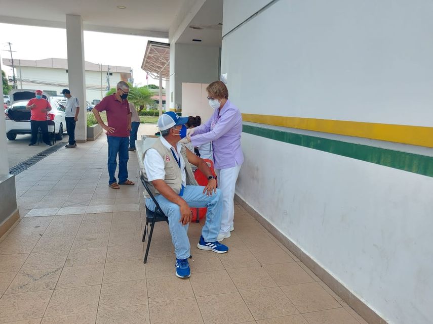 La aplicación de las dosis de vacunas contra la influenza inició en Panamá el pasado lunes 25 de abril.