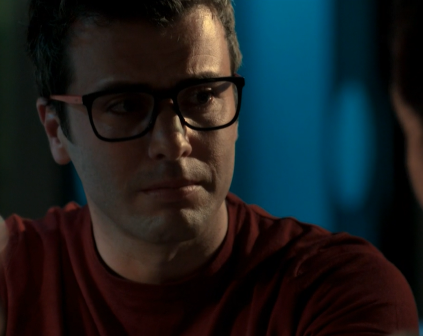 CAFÉ CON AROMA DE MUJER | Bernie le confiesa a Marcela que es gay