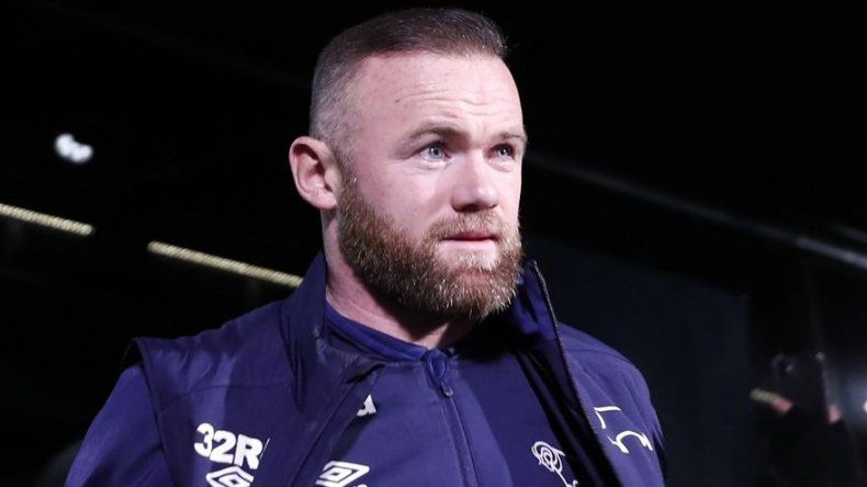 Rooney cuelga las botas para dedicarse únicamente a entrenar al Derby County